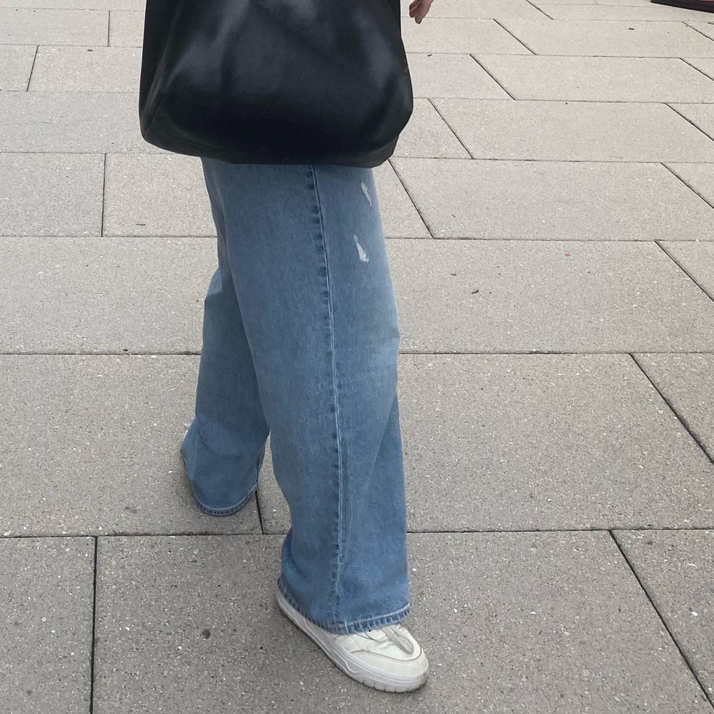 Old Navy wide leg jeans - Picture 5 of 6